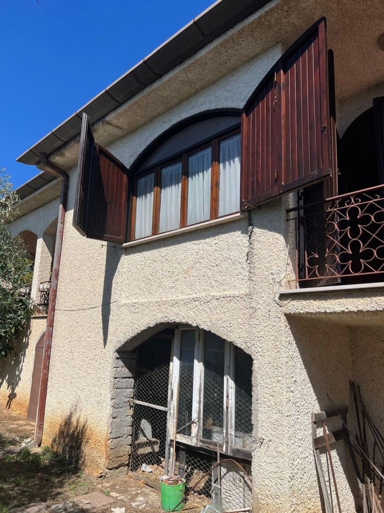 4 bedrooms Villa in Sezze, Italy No. 372802