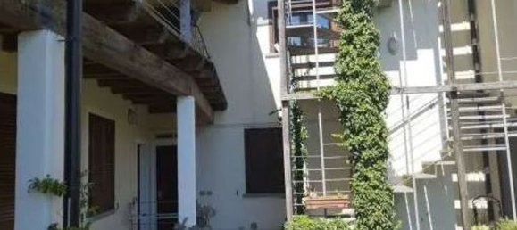 3غرفة شقة في Cocquio-Trevisago, Italy رقم 270239 18