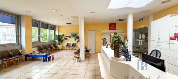 271m² Office in Bremerhaven, Germany No. 366465 2