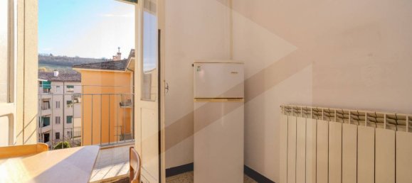 3 rooms Apartment in Bologna, Italy No. 22070 11