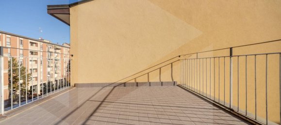 3 rooms Apartment in Bologna, Italy No. 22070 29