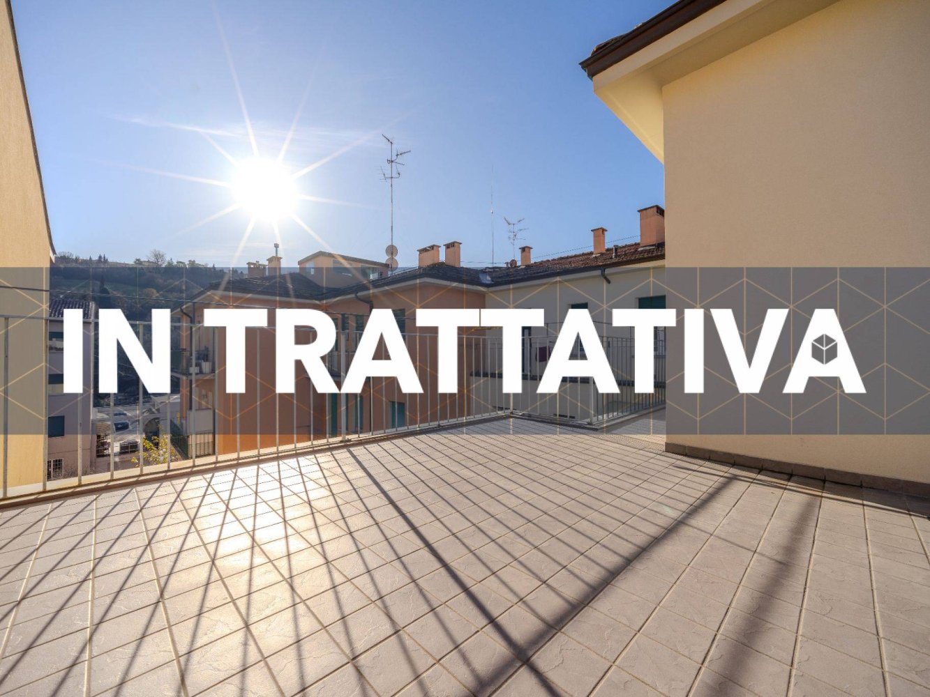 3 rooms Apartment in Bologna, Italy No. 22070