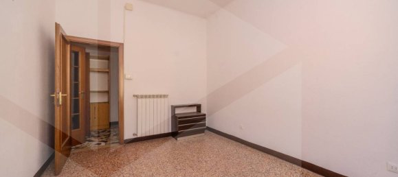 3 rooms Apartment in Bologna, Italy No. 22070 5