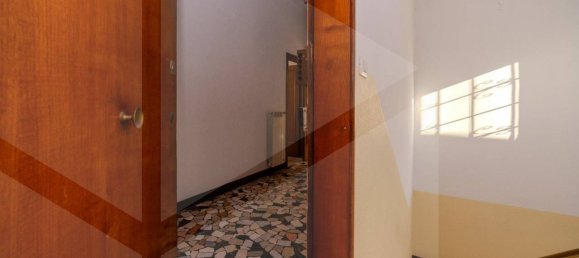 3 rooms Apartment in Bologna, Italy No. 22070 17