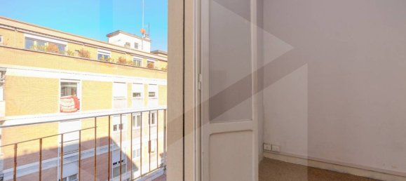 3 rooms Apartment in Bologna, Italy No. 22070 34