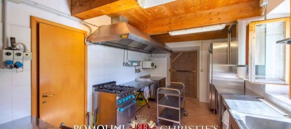 10 bedrooms House in Arezzo, Italy No. 130294 27