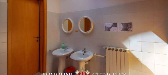 10 bedrooms House in Arezzo, Italy No. 130294 44