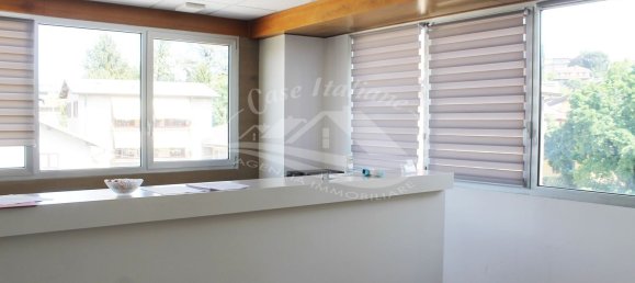 Склад с 4 комнатами в Комо, Италия № 78819 10