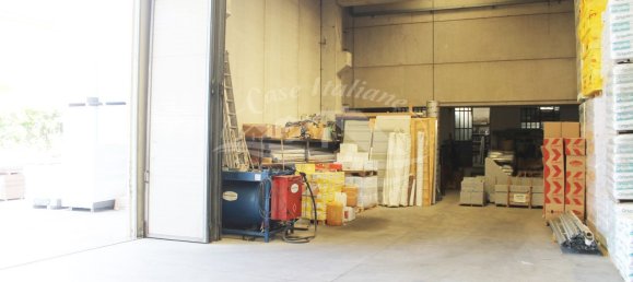 Склад с 4 комнатами в Комо, Италия № 78819 9