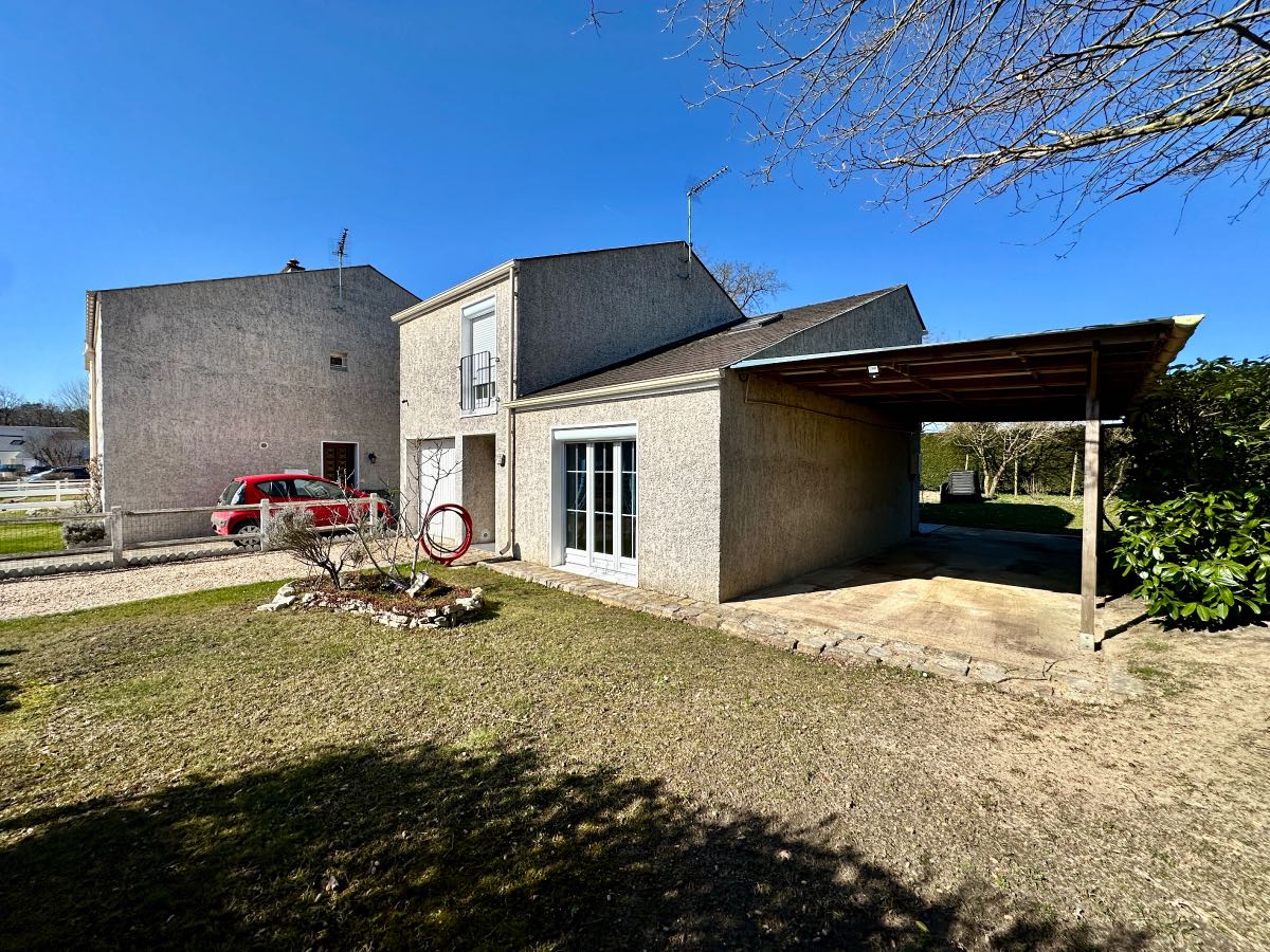 3 bedrooms Villa in Saint-Pierre-les-Nemours, France No. 197537