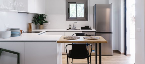 6 bedrooms Townhouse in Nicosia, Cyprus No. 32385 8