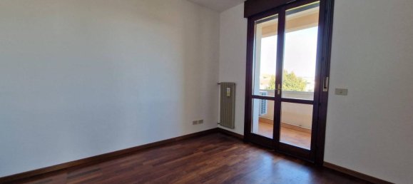 3 rooms Apartment in Montecchio Maggiore, Italy No. 152657 15