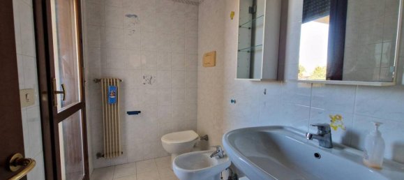 3 rooms Apartment in Montecchio Maggiore, Italy No. 152657 17