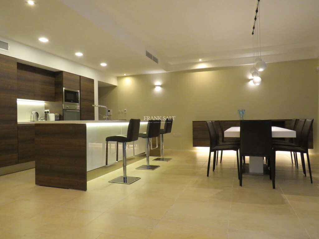 3 bedrooms Apartment in Attard, Malta No. 9096