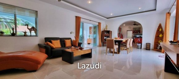 5 bedrooms Villa in Bang Sare, Thailand No. 13629 4