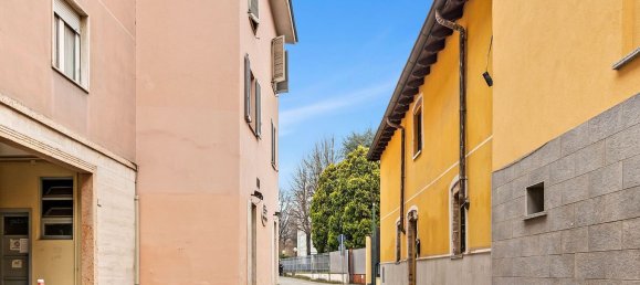 2 rooms Apartment in Cologno Monzese, Italy No. 10661 14