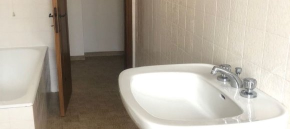 3 rooms Apartment in Termoli, Italy No. 223497 5