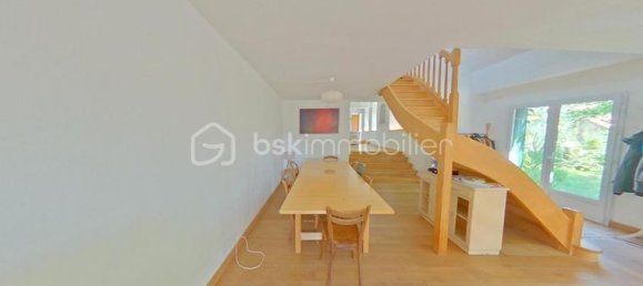 3 bedrooms Castles in Yonne, France No. 301616 10