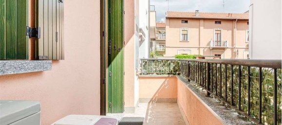 Квартира с 2 спальнями в Ро, Италия № 259231 21