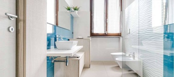 Квартира с 2 спальнями в Ро, Италия № 259231 10