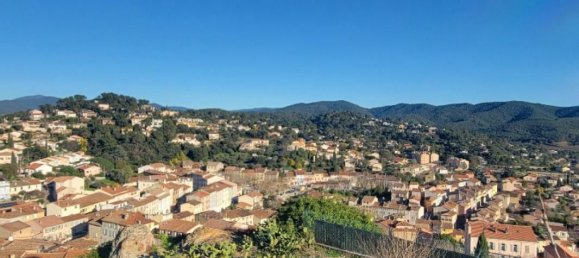 Таунхаус с 3 спальнями в Пьеррефё-дю-Вар, Франция № 190987 8