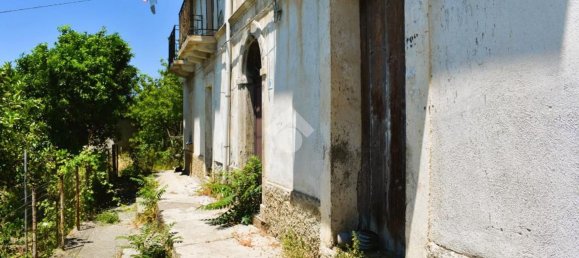 Дом с 6 комнатами в Палуди, Италия № 300815 4