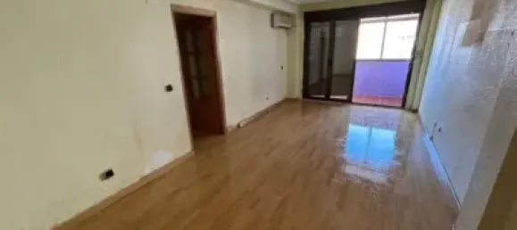 Apartamento de 3 dormitorios en Fuenlabrada, Spain No. 178789 13