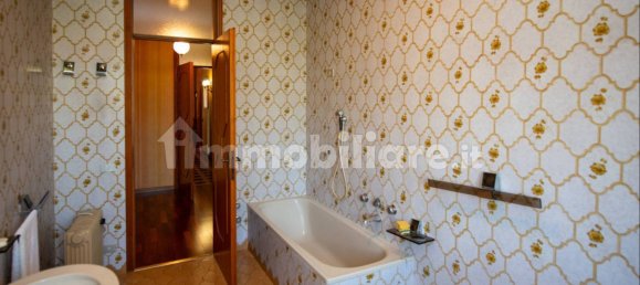 Villa de 6 dormitorios en Sona, Italy No. 115670 29