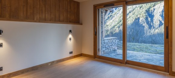 4 Schlafzimmer Gewerbliche Immobilie in Les Belleville, France, Nr. 1155 8