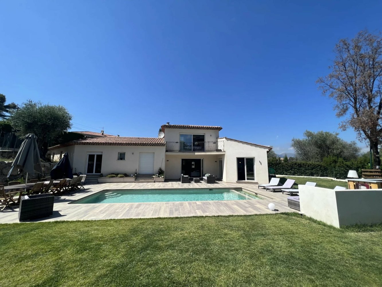 4 Schlafzimmer Villa in Roquefort-les-Pins, France, Nr. 346850