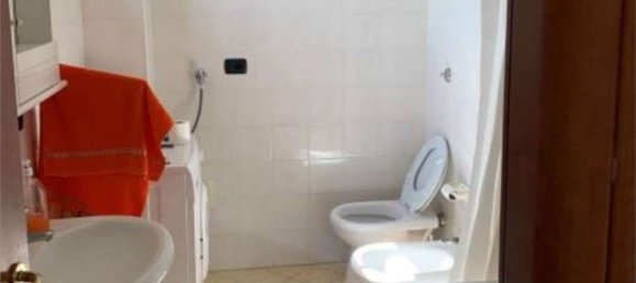 3 rooms Apartment in Mariglianella, Italy No. 279629 6