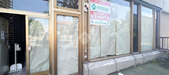 1 room Commercial property in Desio, Italy No. 108907 16