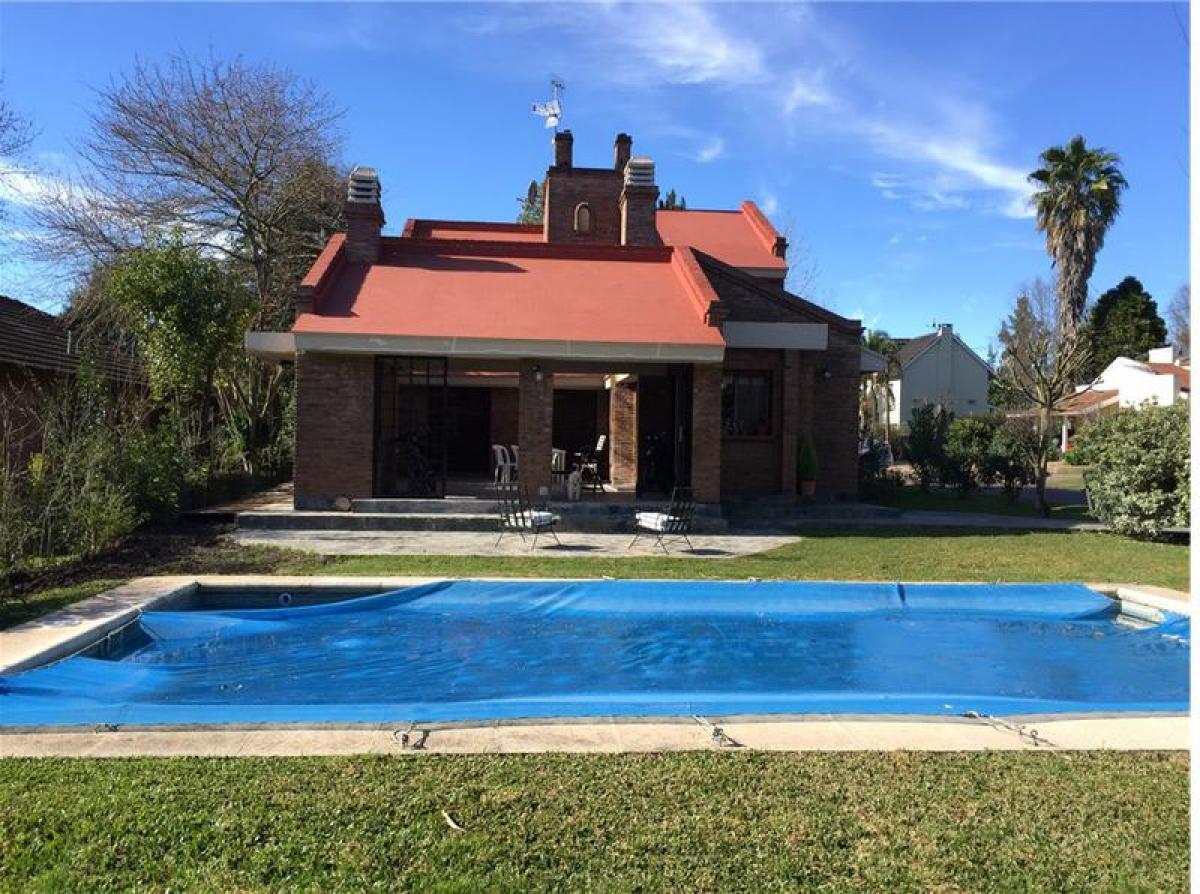 4 bedrooms House in Pilar, Argentina No. 21814
