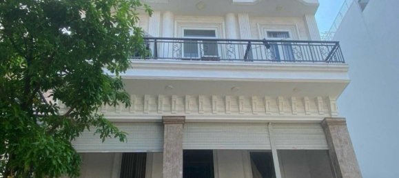 250m² Apartment in District 7, Vietnam No. 15916 2