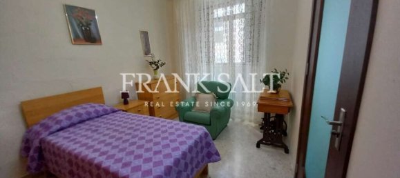 3 غرف نوم طابقين في Paola, Malta رقم 5124 5