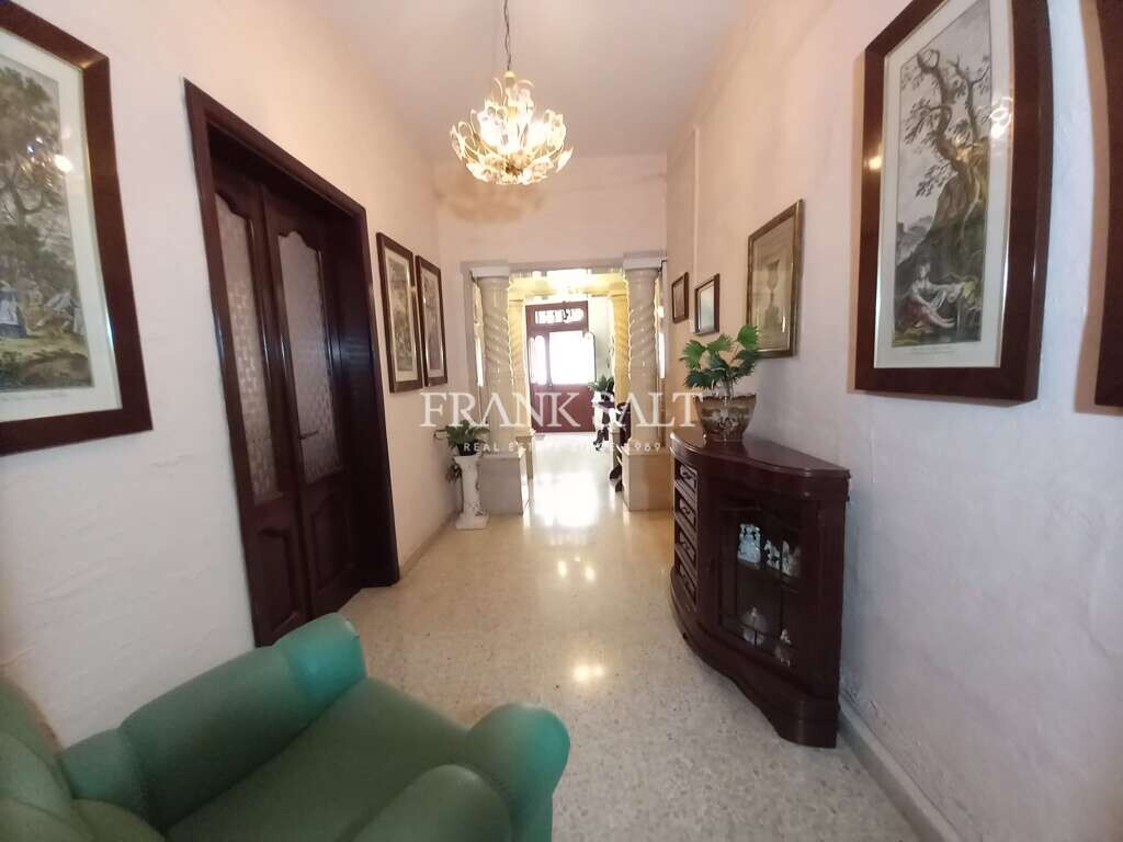 3 غرف نوم طابقين في Paola, Malta رقم 5124