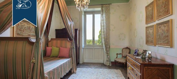 10 rooms Villa in Anzano del Parco, Italy No. 13222 13