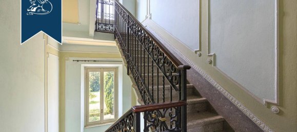 10 rooms Villa in Anzano del Parco, Italy No. 13222 11