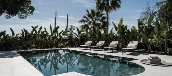 5 bedrooms Villa in Marbella, Spain No. 82174 4