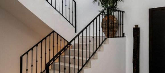 5 bedrooms Villa in Marbella, Spain No. 82174 17