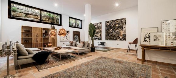 5 bedrooms Villa in Marbella, Spain No. 82174 8