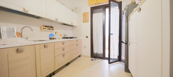 Apartamento de 4 divisões em Taranto, Italy N.º 273104 5