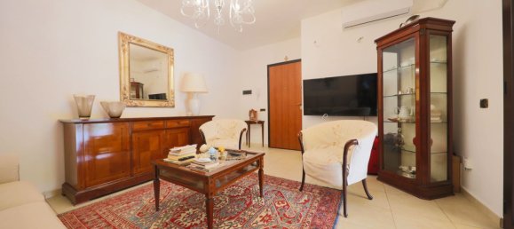 Apartamento de 4 divisões em Taranto, Italy N.º 273104 16