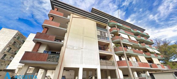 Apartamento de 4 divisões em Taranto, Italy N.º 273104 21