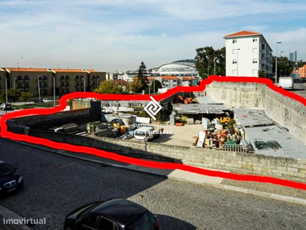 1277m² Land in Porto, Portugal No. 105613