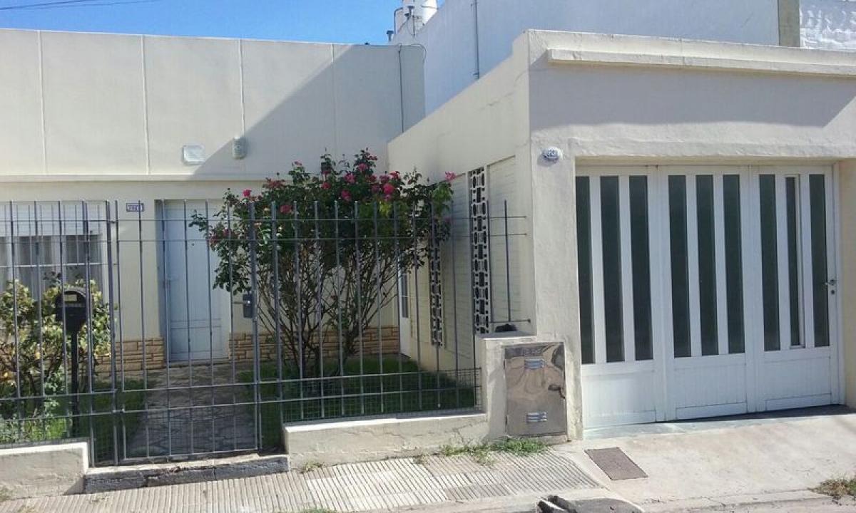 2 bedrooms House in Buenos Aires, Argentina No. 65649