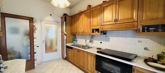 3 bedrooms Building in Florence, Italy No. 358169 7