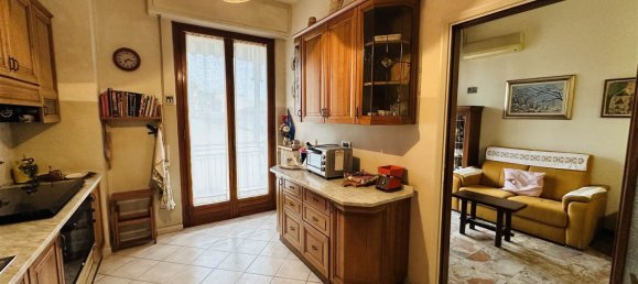 3 bedrooms Building in Florence, Italy No. 358169 4