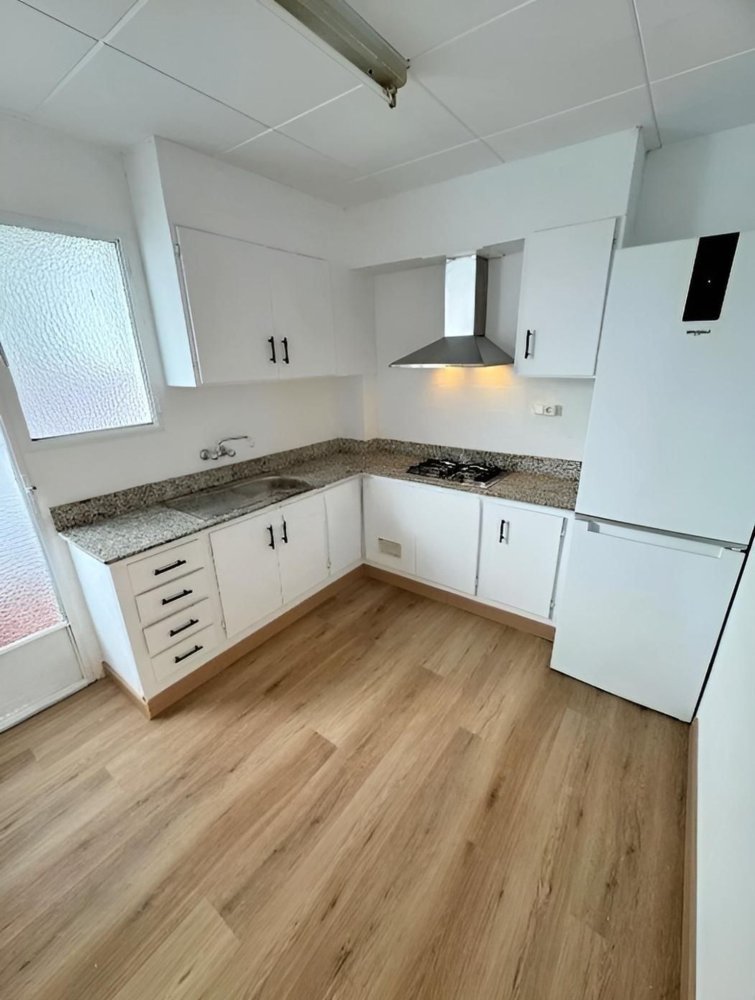 4 bedrooms Apartment in Castellon, Spain No. 250507