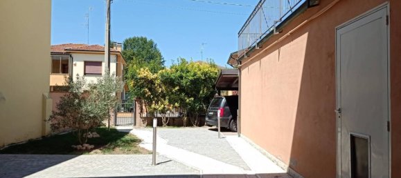 3 bedrooms House in San Prospero, Italy No. 302512 6